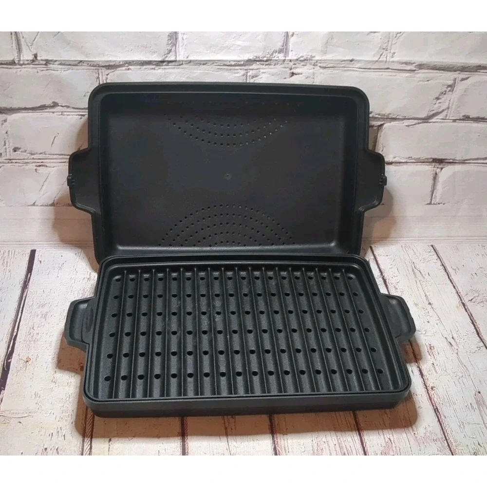 The Pampered Chef Black Shallow‎ Rectangle Microwave Cooker Bacon Steamer #1146